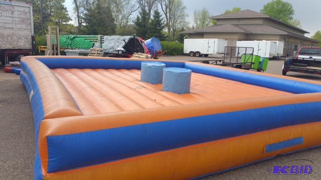 lot 18 image: 20x20 &nbspInflatable joust. knock your opp...