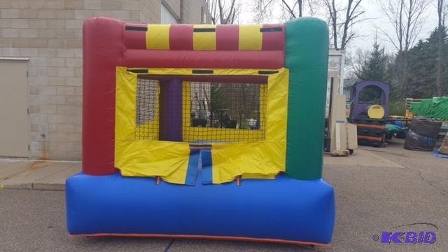 lot 20A image: Jump & Ball Pit Combo(balls not included)...