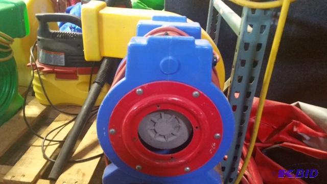 lot 25 image: Tool king 1 hp blower   ...