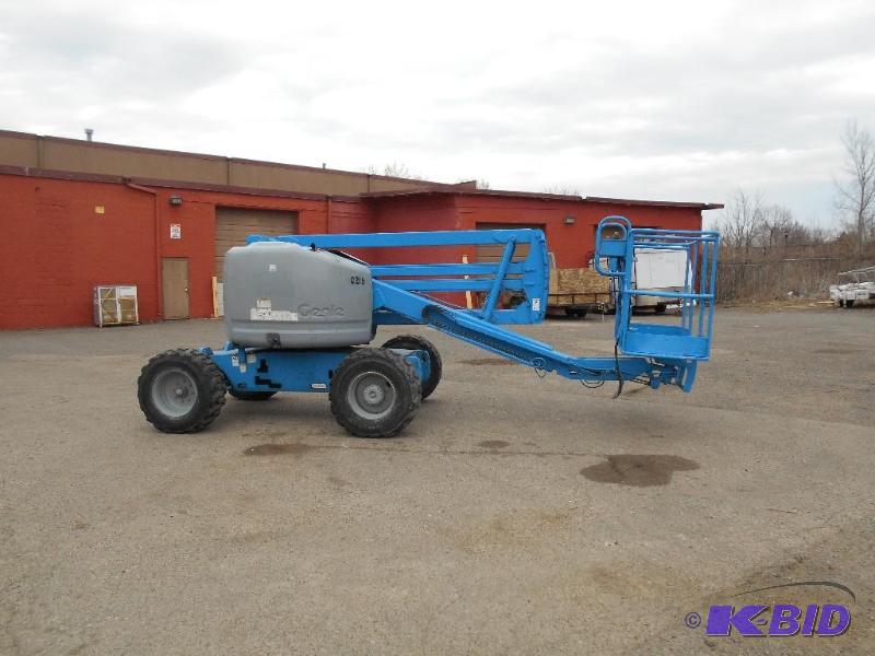 Genie Z4525 Articulated Boom Lift. Starts, Runs, Lifts Diesel