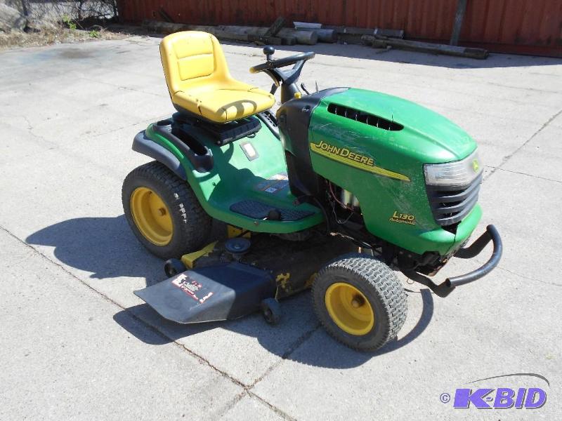John Deere L130 Riding Lawn Mower. Starts,Runs and Cuts. NO RESERVE