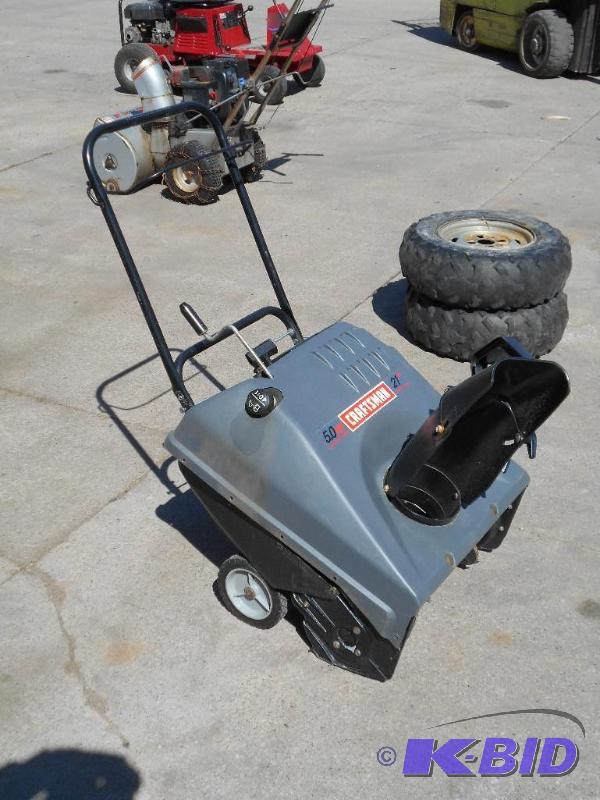Craftsman Snowblower. Starts and Runs.
