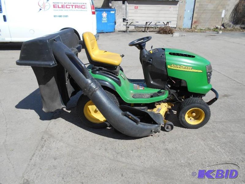 lot 6 image: John Deere L130 Riding Lawn Mower. Starts,Runs and Cuts. NO RESERVE