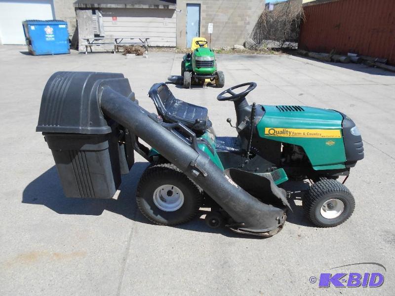 lot 12 image: Quality Riding Lawnmower with Bagger. Runs. NO RESERVE