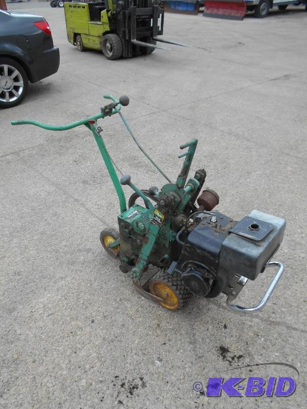 lot 7 image: Ryan Sod Cutter. Gas. NO RESERVE