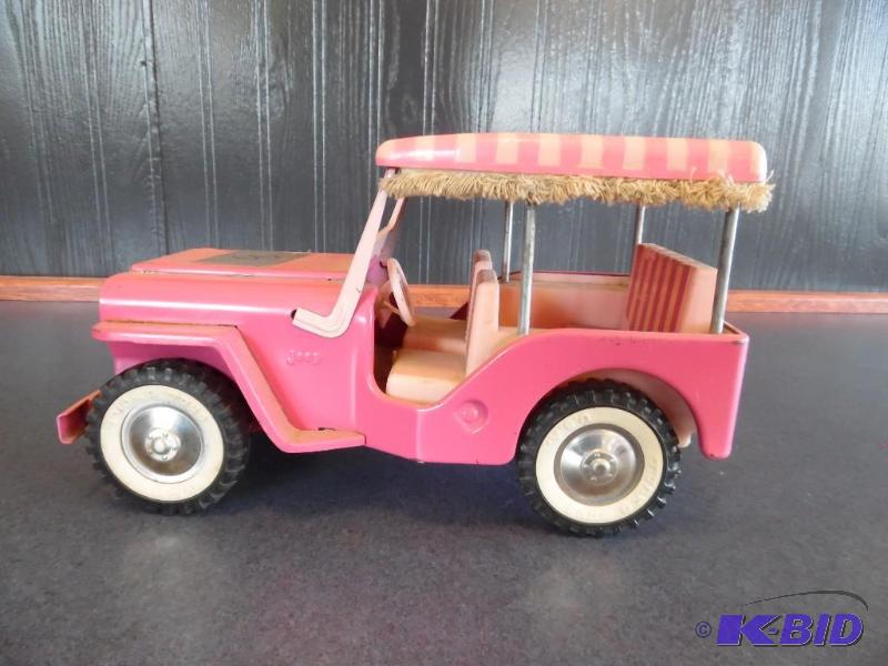 lot 3 image: Vintage Tonka Jeep