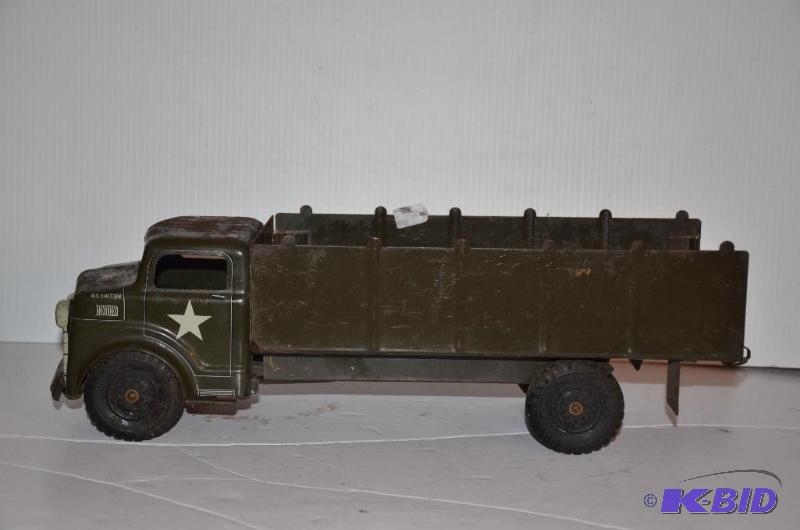 lot 118 image: Lumar Toys Metal Army truck - toys...