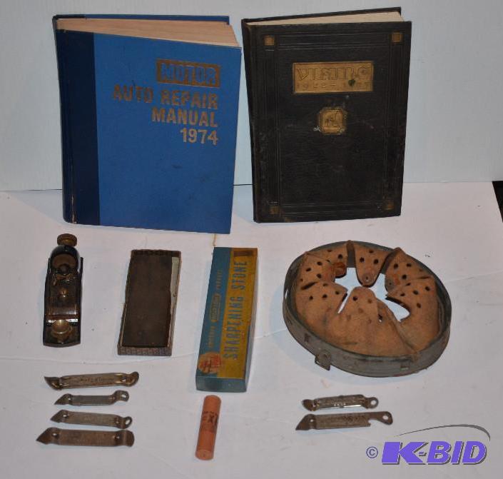 lot 127 image: Hamms Beer , Grain Belt, Gluek, openers, 197...