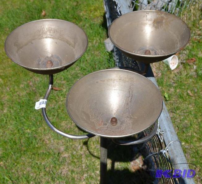lot 133 image: Retro looking 3 silver bowl fixture not sure ...