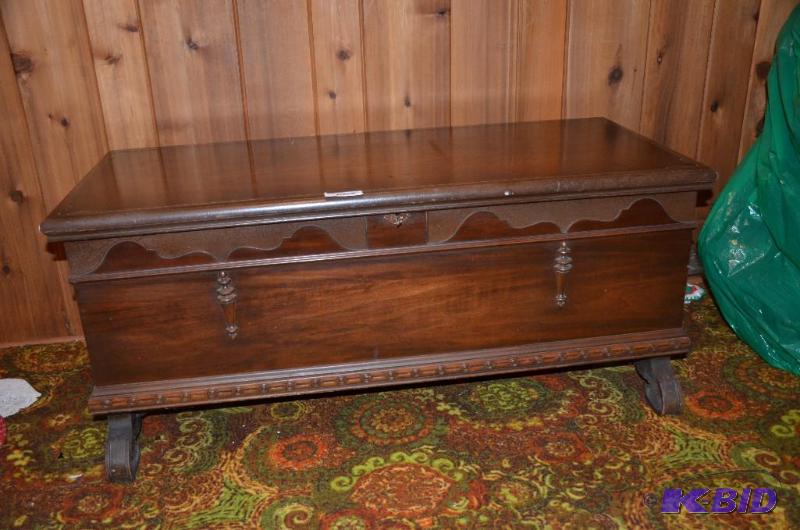 lot 141 image: Antique Lane Cedar Chest. This item is locate...