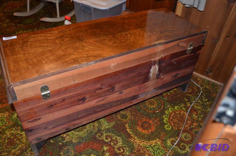 Vintage Lane cedar chest made in Altavista V | Whiteford RARE