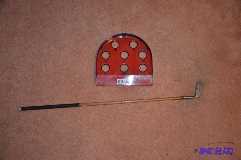 lot 169 image: Vintage Golf Putting Putter Metal Practice Ra...