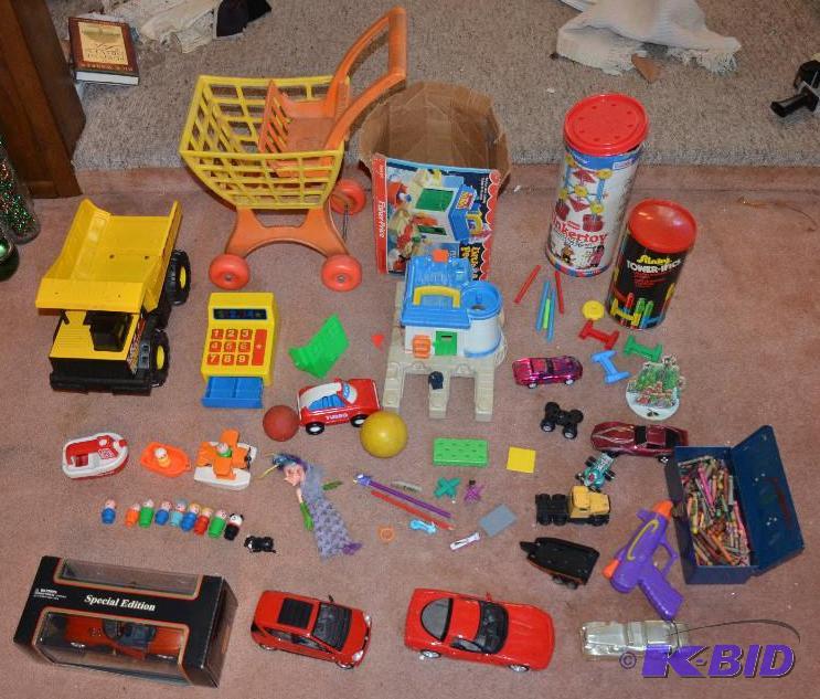 lot 170 image: Lot of Vintage toys including Tonka 768 Migh...