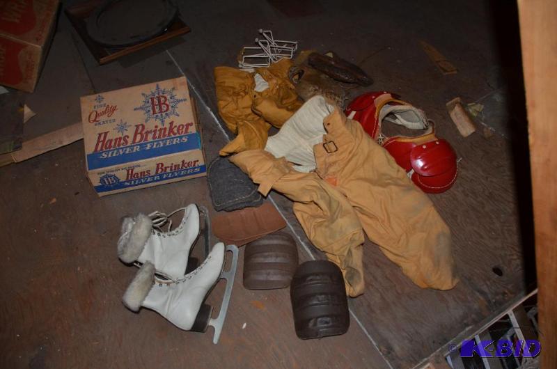 lot 213 image: Sports gear - Hans Brinker Ice skates, vintag...