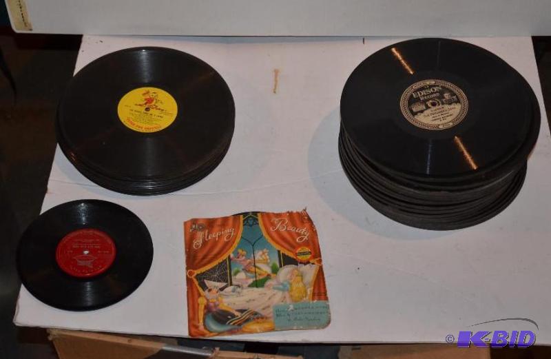 lot 26A image: Antique records - 17 Edison Diamond disc 14 ...