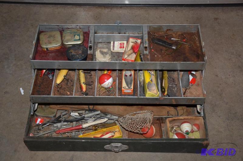 lot 48 image: Heddon lures, Wood lures and more- Arrowhead ...