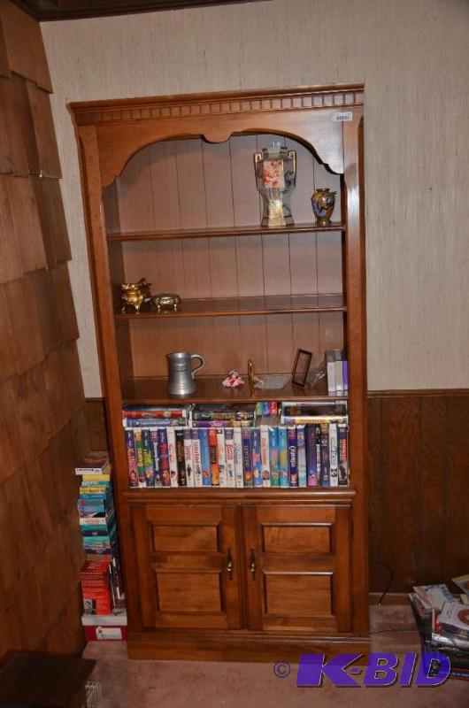 lot 61 image: Wood book shelf 36x14x80"...