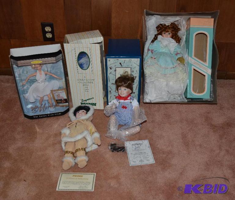 lot 64 image: Collectible dolls - Barbie as Marilyn &quotT...