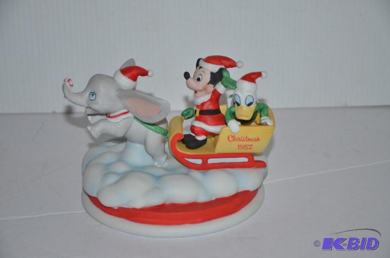 lot 8 image: Christmas 1982 Disney limited edition 62515,...