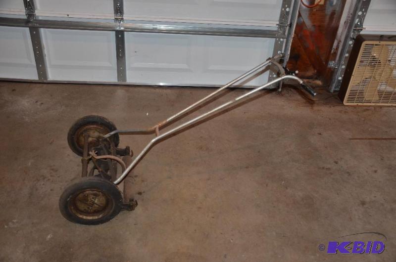 lot 89 image: Hand reel grass mower in working condition...