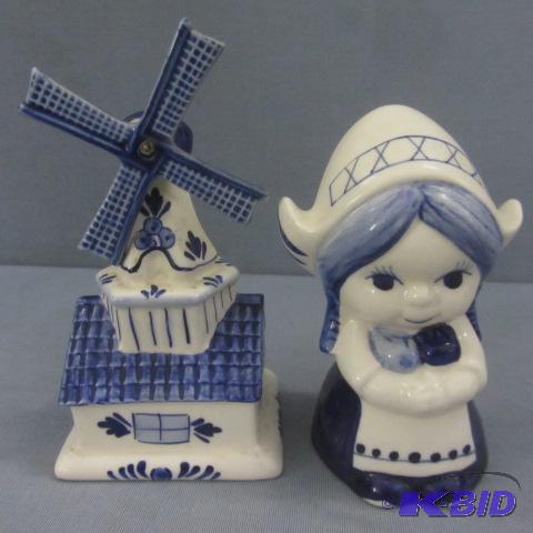 Blue Delft Banks