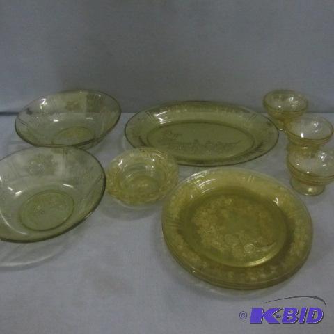 Amber Depr Cabbage Rose