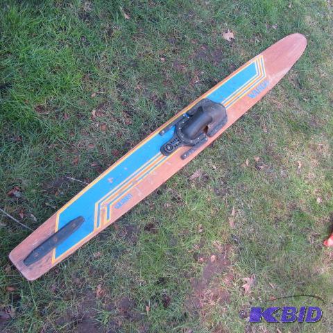 Western Wahoo Slalom Ski