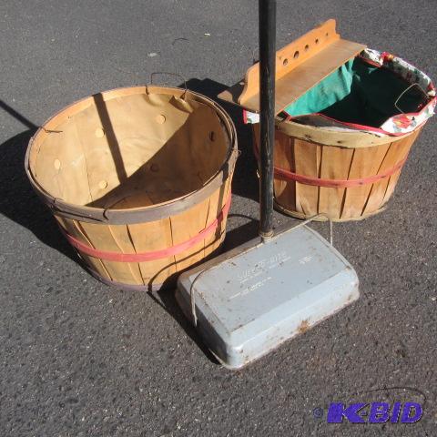 Vintage Carpet Sweeper, Baskets
