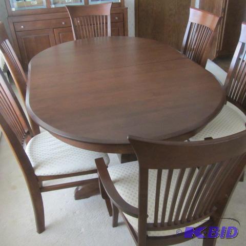 Fancy Dine Table & Chairs