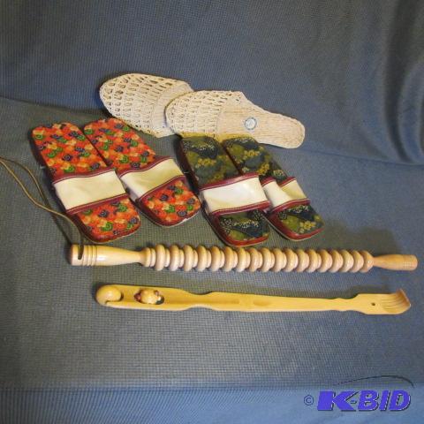 Oriental Shoes, Massager