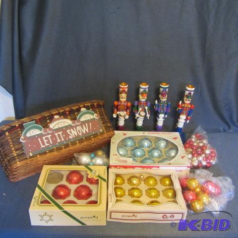 Nutcracker Candle Holders