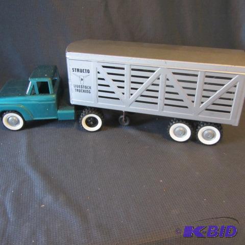Structo Livestock Truck