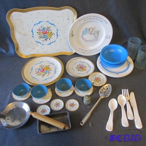 Vintage Toy Dishes