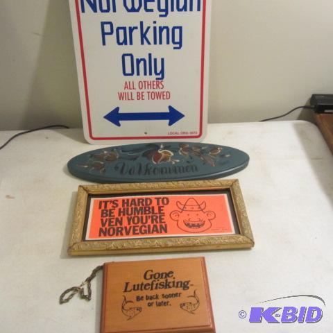 Parking & Valkommen Signs