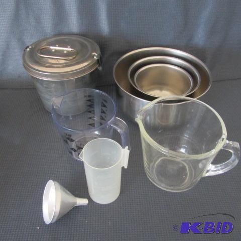Pudding Mold, Measuring Cups