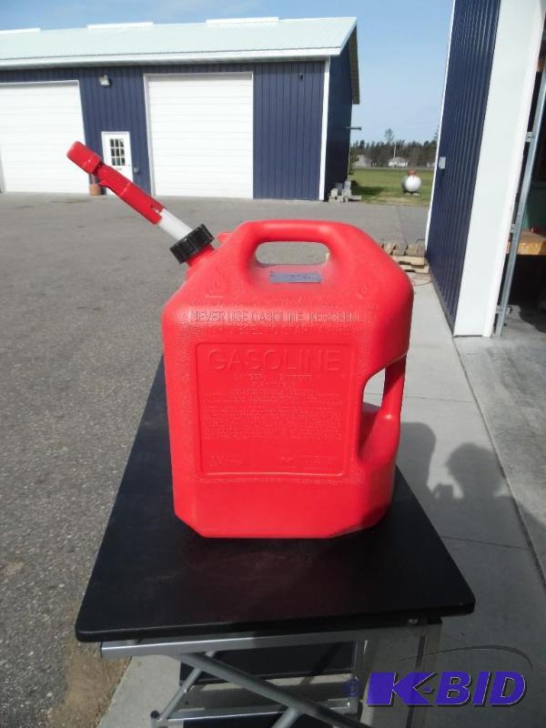 lot 28 image: Gas can