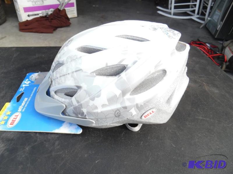 lot 29 image: Bike helmet