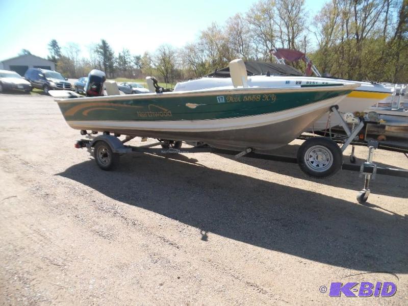 lot 4 image: 2000 Northwood Boat 1675 DLX