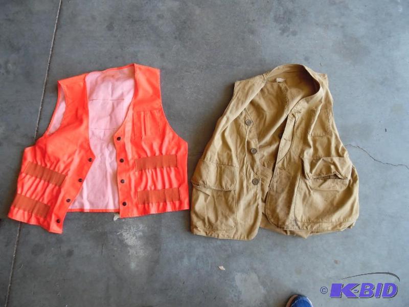 Camo clothinghunting vests