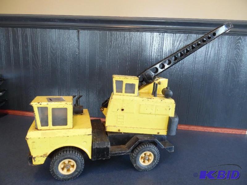 Vintage Tonka crane
