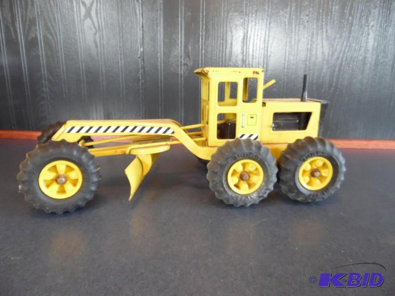Vintage Tonka road grader