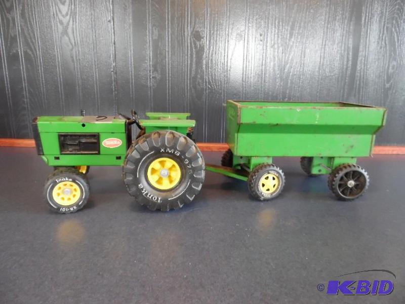 Vintage Tonka tractor and trailer