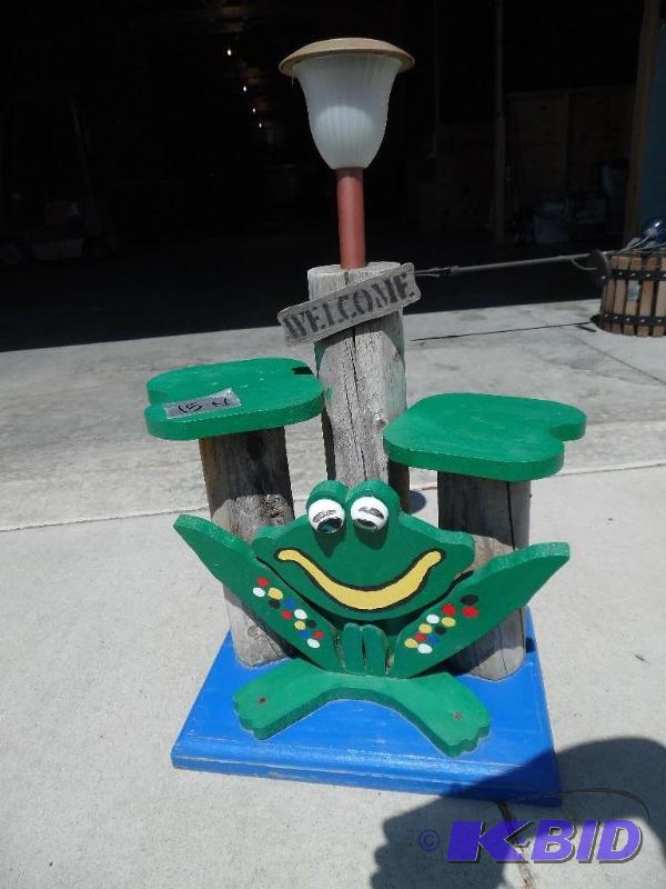 Wooden flower pot stand