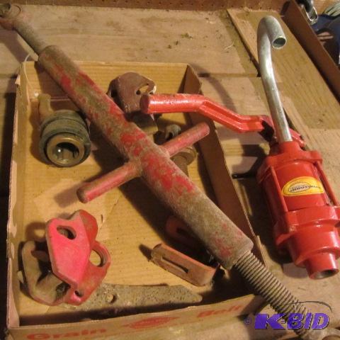 Implement Bracket, Pump