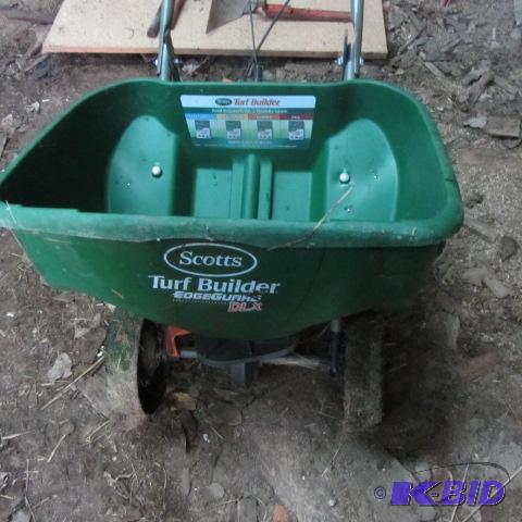 Lawn Fertilizer Spreader