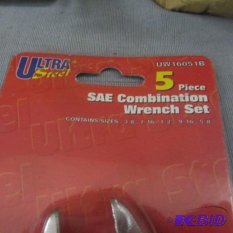 lot 13 image: Combination Wrenches