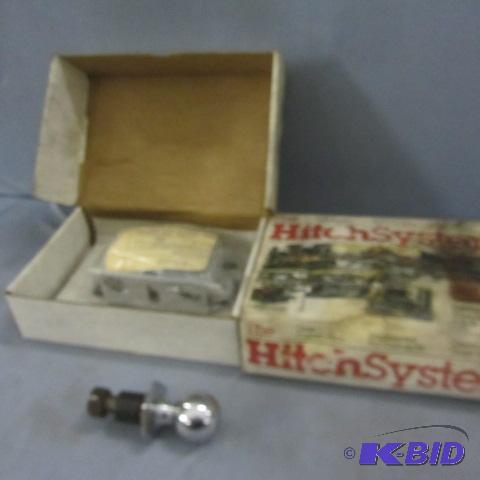lot 18 image: Trailer Hitch System