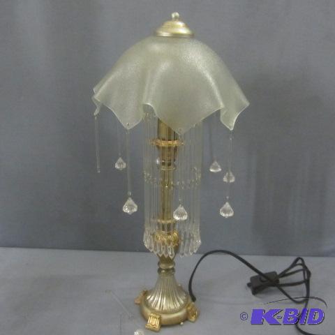 lot 42 image: Table Lamp