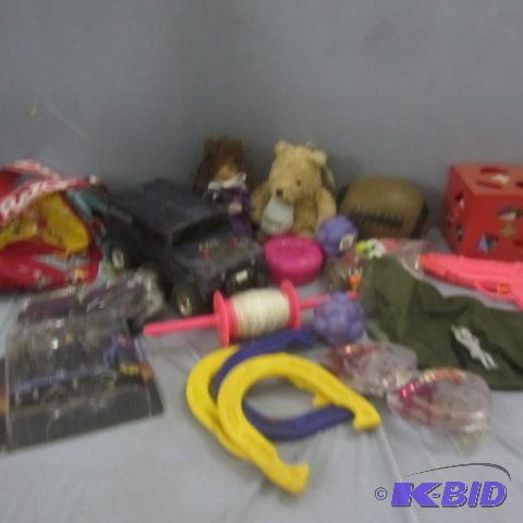 lot 75 image: Action Figure & Toys