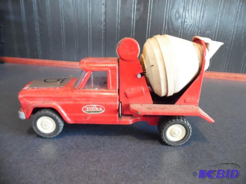 Vintage Tonka truck
